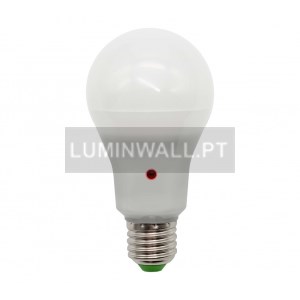 Lâmpada LED A65 12W E27 com Sensor Crepuscular 3000K